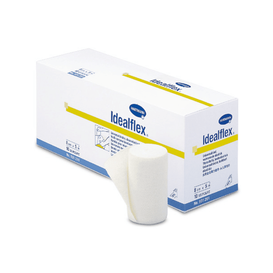 Una confezione di bendaggi universali leggeri Idealflex® della Paul Hartmann AG, in cui un rotolo è parzialmente aperto nella parte anteriore, mettendo così in risalto la consistenza e la forma del prodotto. La confezione è bianca e blu, con testo e dettagli relativi al marchio.