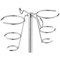 Un primo piano del supporto per flaconi da infusione Novocal per supporti per infusione in acciaio inossidabile (per tubi tondi da 18 mm, 2 supporti, 1 pezzo) con supporti in filo metallico cromato che si diramano da un'asta centrale per flaconi o bicchieri.