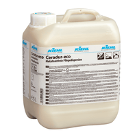 Un flacon de 5 litres de Kiehl Ceradur-eco, une dispersion d'entretien sans sels métalliques de la société Johannes Kiehl KG, muni d'un bouchon blanc et d'une étiquette allemande détaillée, disponible en carton de 2 flacons.