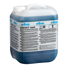 Ein 10-Liter-Kunststoffbehälter von Kiehl ARENAS-wash Flüssiges Alleinwaschmittel der Johannes Kiehl KG, mit blauer Flüssigkeit und mehrsprachigem Etikett. Diese phosphatfreie Formel sorgt für eine effektive Fleckenentfernung.