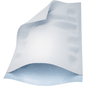 Un gros plan d'un gant de toilette Abena Re-Seller GmbH (16x23 cm, Airlaid/PE, blanc, 50 pièces) montre le dessus blanc texturé en Airlaid/PE et le dessous bleu imperméable, avec un coin soulevé pour rendre visible le dessous.