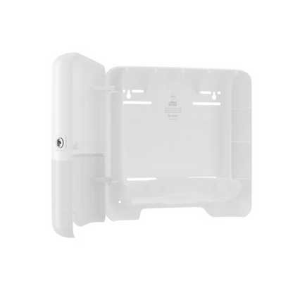 Un support en plastique blanc monté au mur avec un design frontal ouvert, des compartiments et un mécanisme de verrouillage latéral. Idéal pour organiser de petits objets comme le Tork Xpress® 552100 Mini Distributeur pour serviettes pliées H2 Elevation de TORK – Essity Professional Hygiene Germany GmbH dans une salle de bain ou un bureau, garantissant une distribution feuille à feuille ordonnée à chaque fois.
