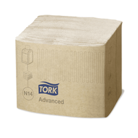 A stack of Tork Xpressnap Fit® N14 single-ply dispenser napkins, manufactured by Essity Professional Hygiene Germany GmbH and made from 100% recycled fibers, is packaged in a brown paper sleeve featuring the Tork Xpressnap Fit logo. The folded wipes are neatly arranged, and product codes and symbols are printed on the packaging.