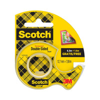 Una confezione di nastro biadesivo Scotch® della 3M Deutschland GmbH (12,7 mm x 7,89 m) con il 25% in più in omaggio e un dispenser manuale giallo, adatto all’uso su carta. Contiene 1 rotolo.
